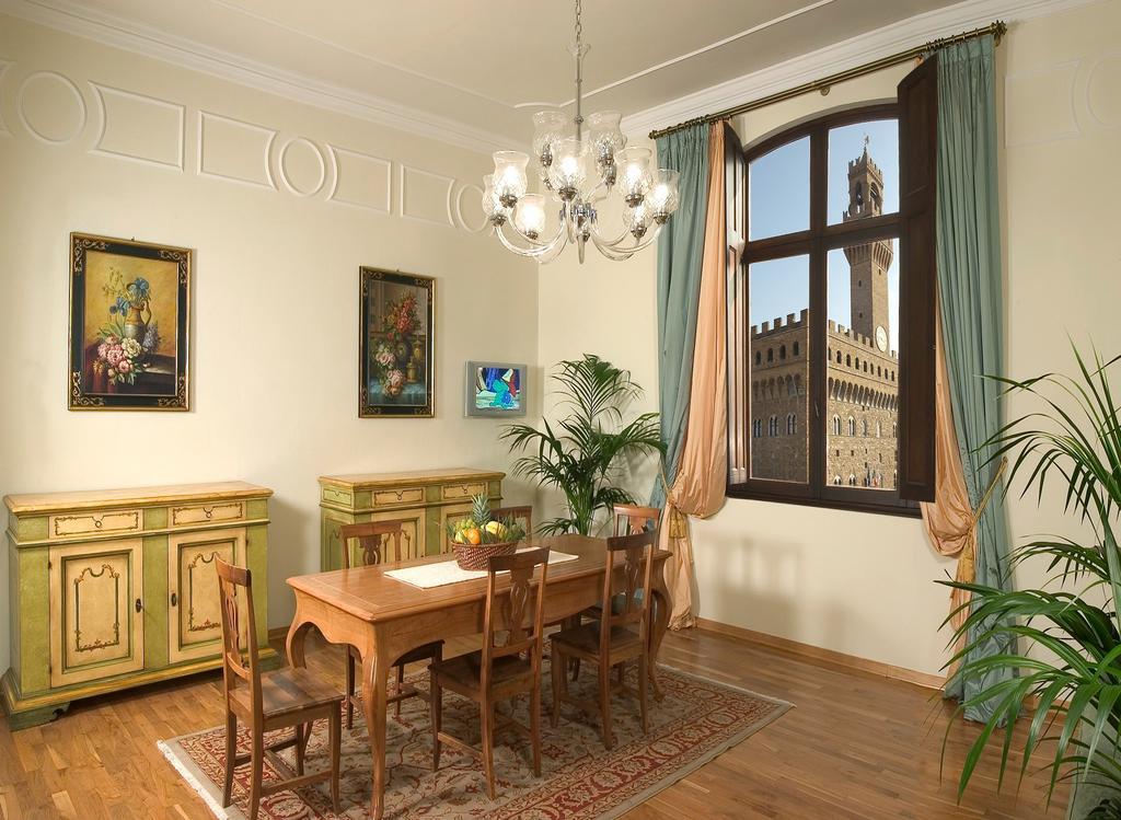 Donatello Penthouse Apartment ฟลอเรนซ์ ภายนอก รูปภาพ